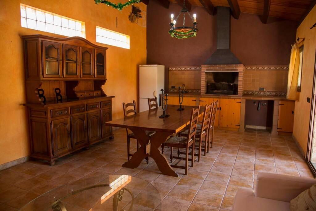 Casa Bella Con Piscina Vila Caldes De Montbui Exterior foto